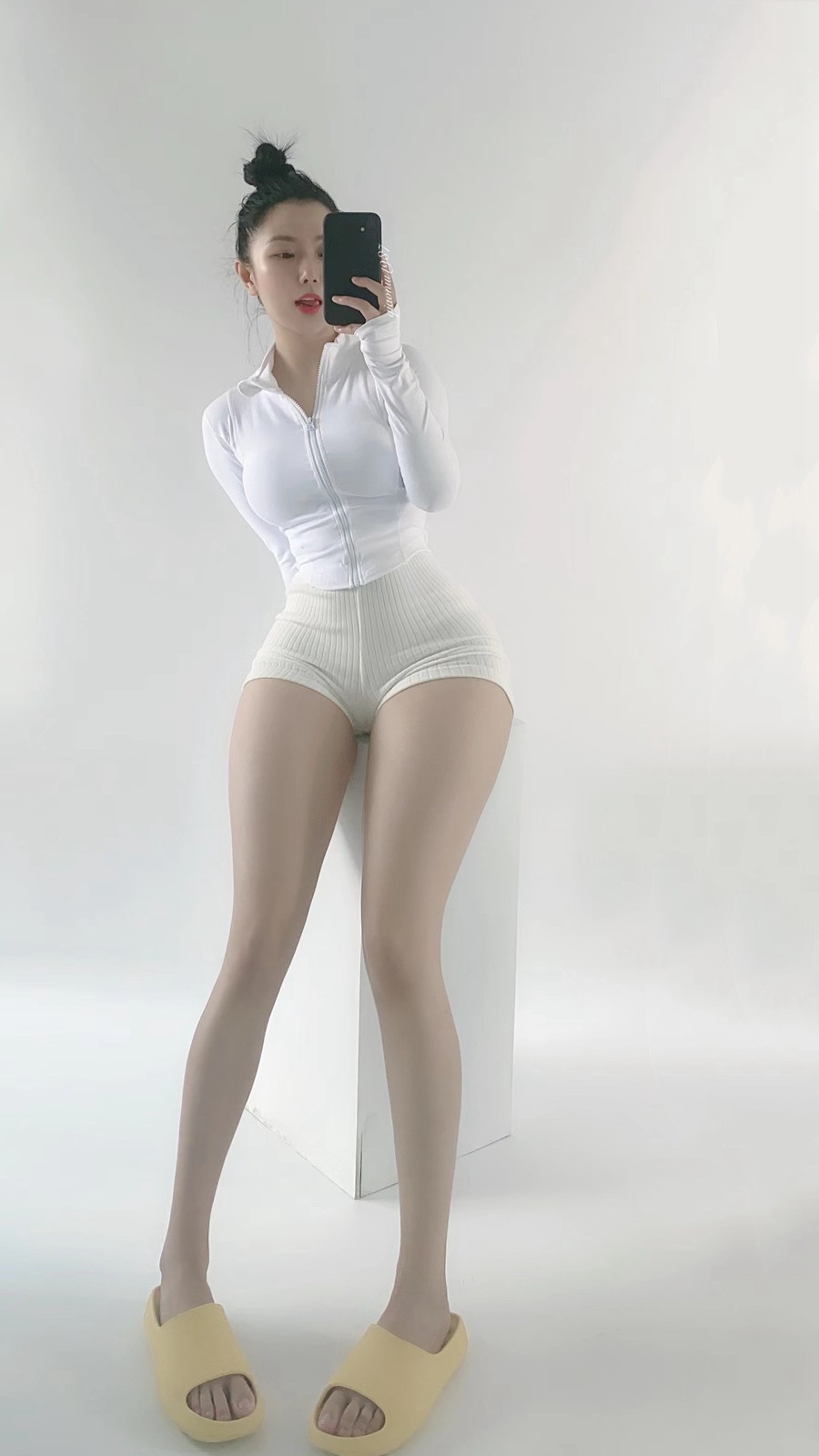 俏妞qiaoniuTT – 微密圈会员订阅系列套图&视频 俏妞qiaoniuTT – 微密圈会员订阅系列套图&视频 -第1张